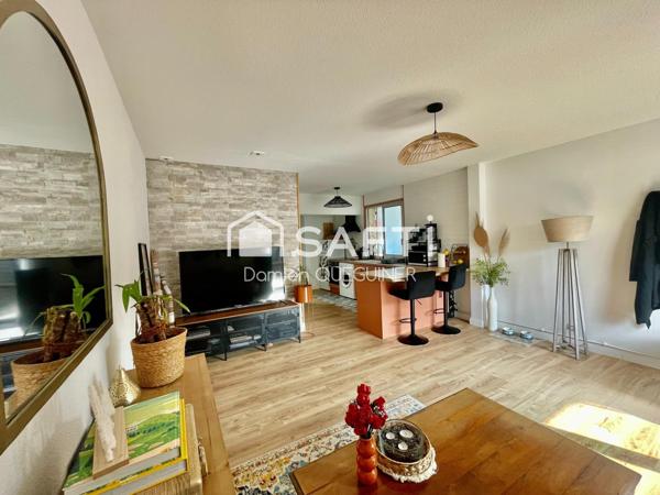 Maisonnette de charme au calme avec petit jardin et terrasse