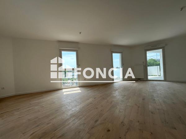 Location Appartement 3 pièces 66.6 m² - AVENUE DE BOLLAERT Lens 62300