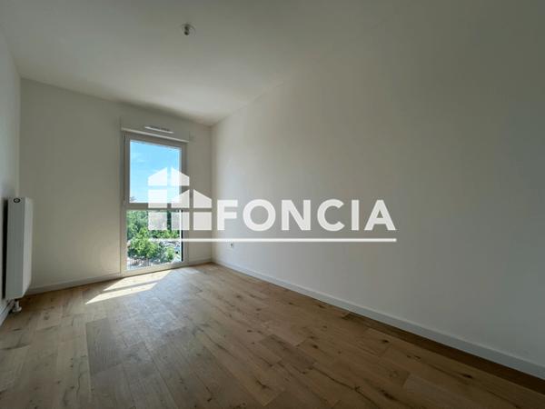 Location Appartement 3 pièces 66.6 m² - AVENUE DE BOLLAERT Lens 62300