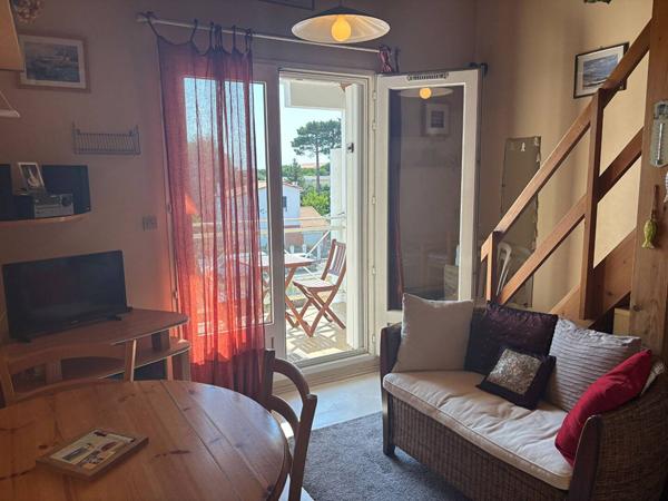 APPARTEMENT à VAUX SUR MER