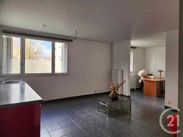 Appartement F4 à vendre  4 pièces - 85 m 2   COMPIEGNE  - 60