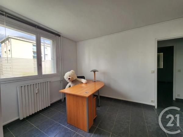 Appartement F4 à vendre  4 pièces - 85 m 2   COMPIEGNE  - 60