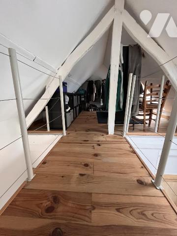 IMMEUBLE COMPRENANT 4 APPARTEMENTS LOUES 