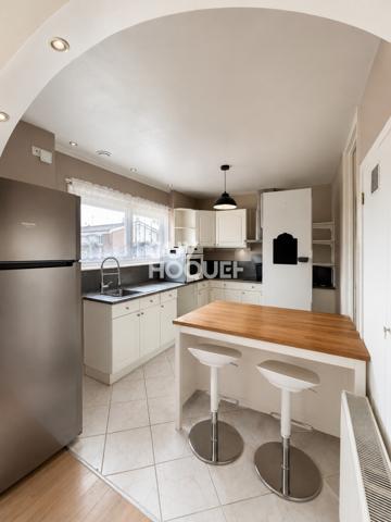 SECTEUR SUD - MAISON DE TYPE 4 D'ENVIRON 87M² AVEC TERRASSE, JARDIN ET GARAGE