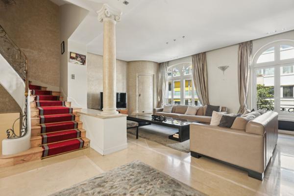 Vente Maison de luxe Neuilly-sur-Seine 12 Pièces 425 m²
