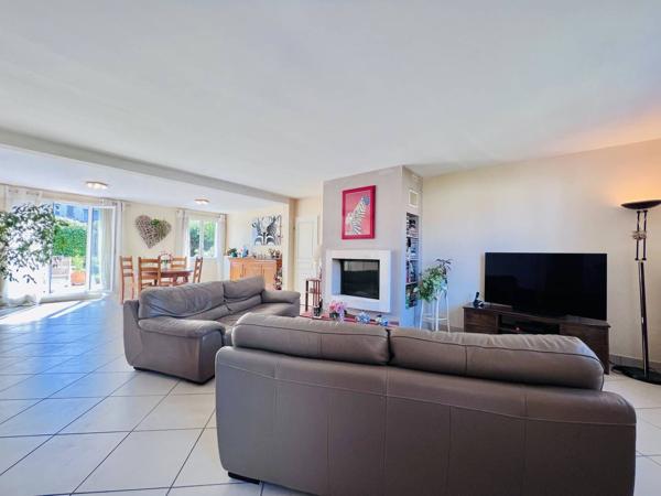Maison Roissy En Brie 5 pièce(s) 165 m2