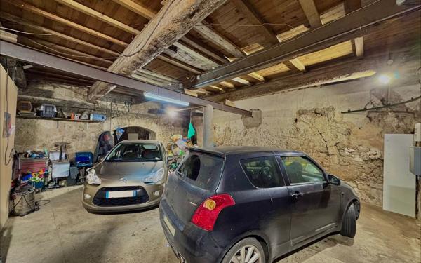 Maison à vendre    4 pièces •  Montagnac