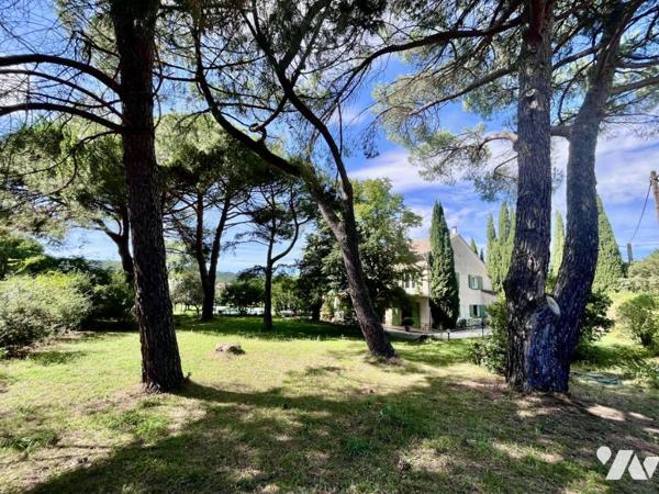 Vente maison de caractère avec deux logements à Bagnols-sur-Cèze et piscine