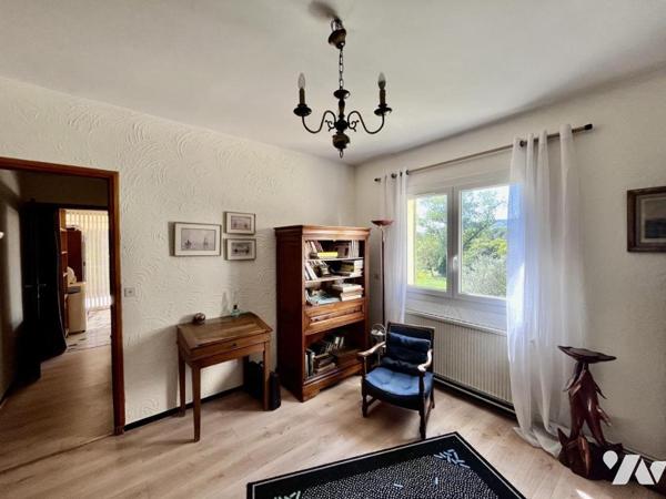 Vente maison de caractère avec deux logements à Bagnols-sur-Cèze et piscine