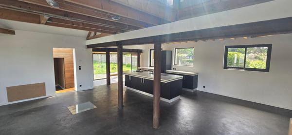 CHARTRES PROCHE CENTRE VILLE Maison rénovée style loft industriel, Chartres quartier recherché !