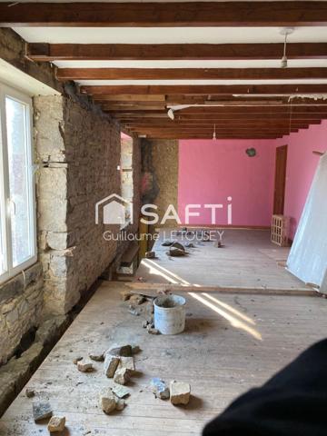 belle longère au calme. énorme potentiel. à rénover