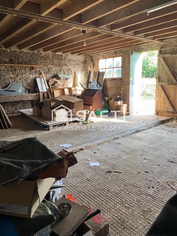 belle longère au calme. énorme potentiel. à rénover