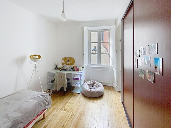 Immeuble en colocation Angers hyper centre secteur Cathédrale 207m2