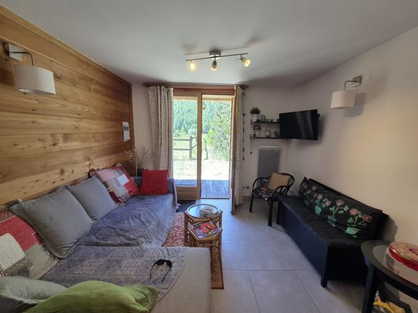 APPARTEMENT T3 TERRASSE JARDIN NEVACHE