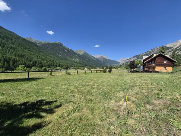 APPARTEMENT T3 TERRASSE JARDIN NEVACHE