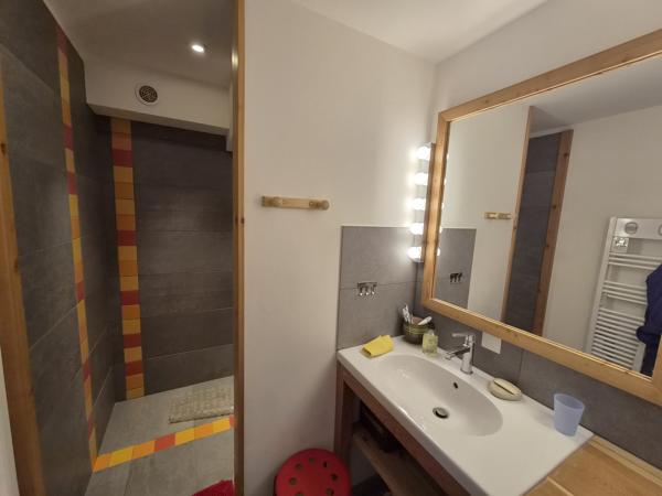 APPARTEMENT T3 TERRASSE JARDIN NEVACHE