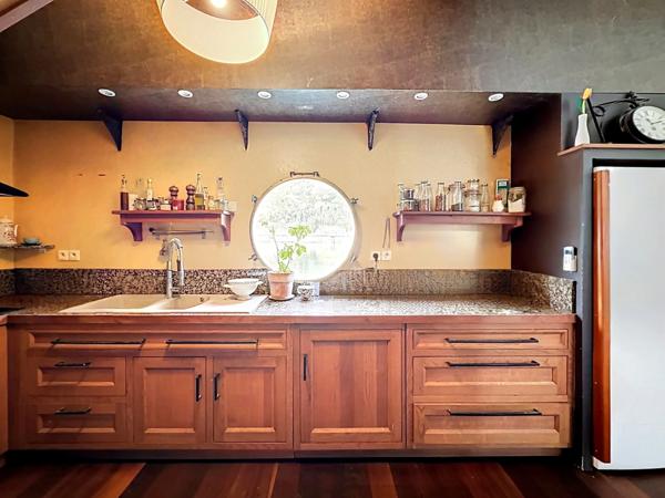 Péniche habitation – 170 m² – CONFLUENCE LYON 2e