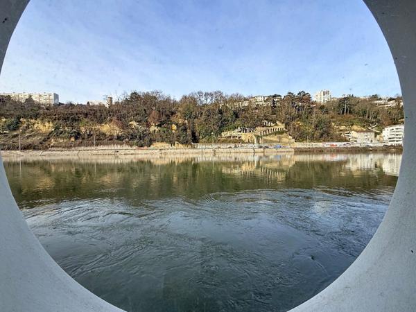 Péniche habitation – 170 m² – CONFLUENCE LYON 2e