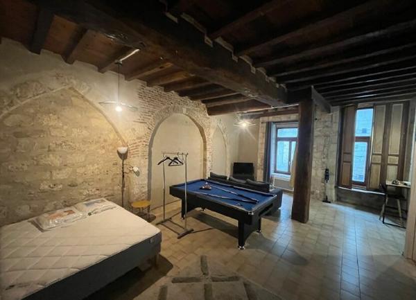 Appartement à louer  1 pièce • 50 m2 Laon