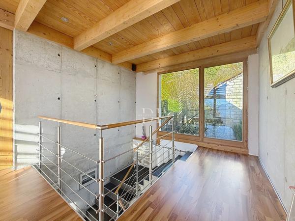 Maison à vendre 6 pièces de 300 m2 LUCINGES (74) Terrain d'env. 1400 m2