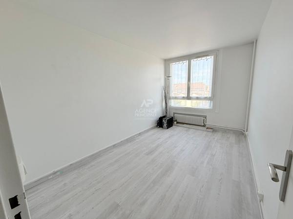 Appartement Conflans Sainte Honorine 3 pièce(s) 62 m2 199 900 € **  - Référence  8438