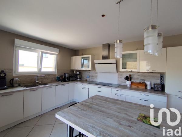 Pavillon 6 pièces de 133 m² à Vinay (51530)