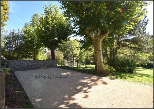 T5 en Duplex avec 3270 m² de jardin à Gap