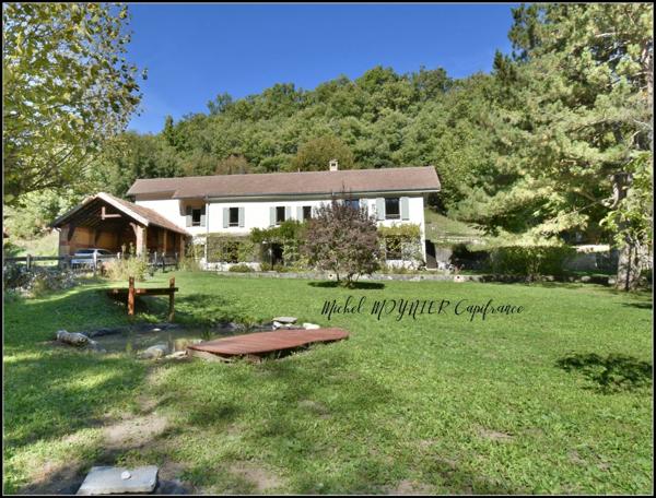 T5 en Duplex avec 3270 m² de jardin à Gap