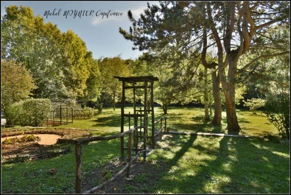 T5 en Duplex avec 3270 m² de jardin à Gap