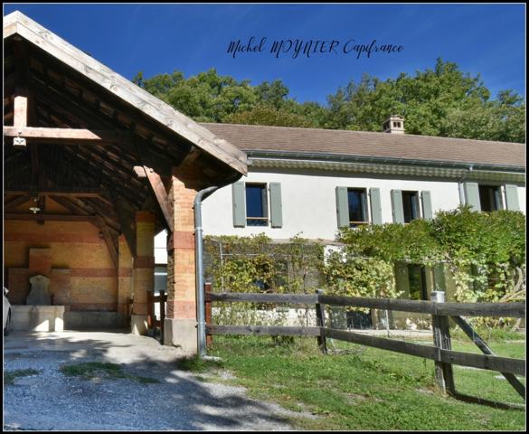 T5 en Duplex avec 3270 m² de jardin à Gap