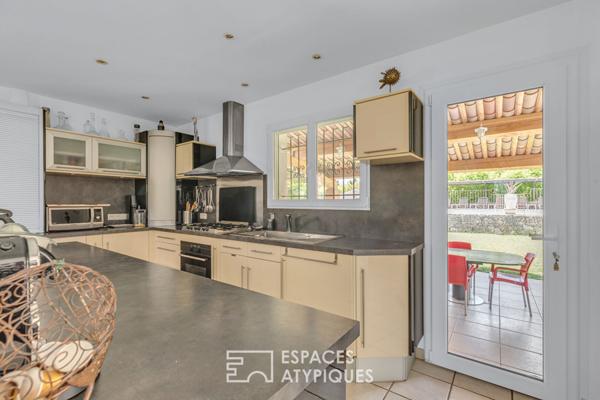 Élégante propriété , entre nature et lumière