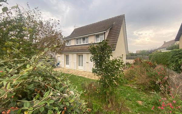 Maison à vendre    5 pièces •  Cerisé