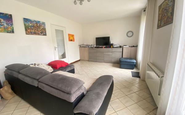 Maison à vendre    5 pièces •  Cerisé