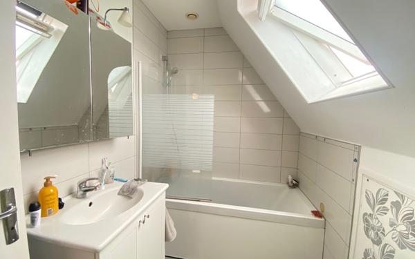 Maison à vendre    5 pièces •  Cerisé