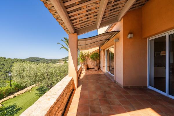 Vente Maison de luxe Saint-Cyr-sur-Mer 5 Pièces 118 m²