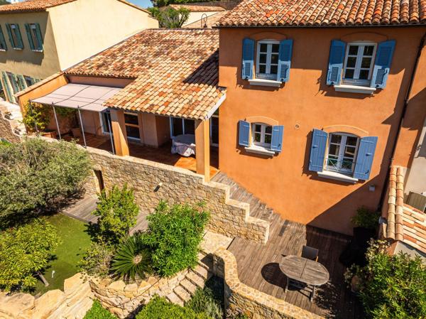 Vente Maison de luxe Saint-Cyr-sur-Mer 5 Pièces 118 m²