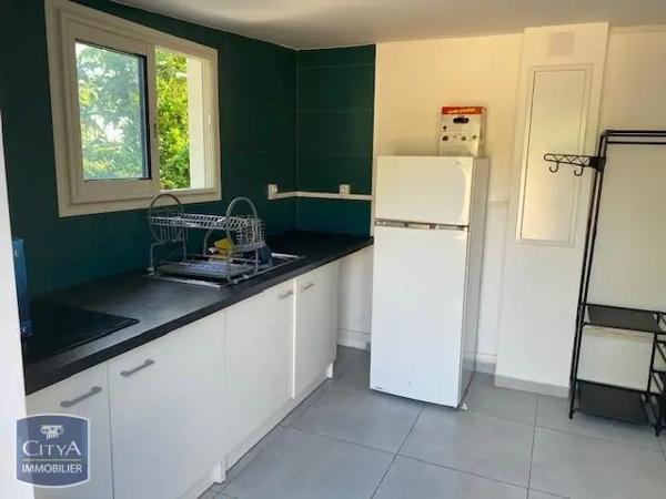 Appartement à louer 1 pièce 17.7m² Saint-Pierre (97410)
