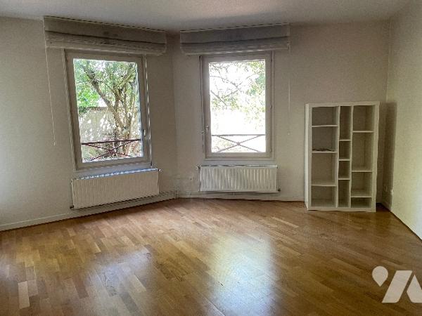 appartement F 2 Nancy centre avec jardin privatif ,parking et cave