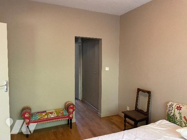 appartement F 2 Nancy centre avec jardin privatif ,parking et cave