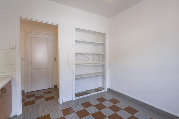 Appartement T3 de 67m2 environ avec balcon au 1er étage d'une petite copropriété
