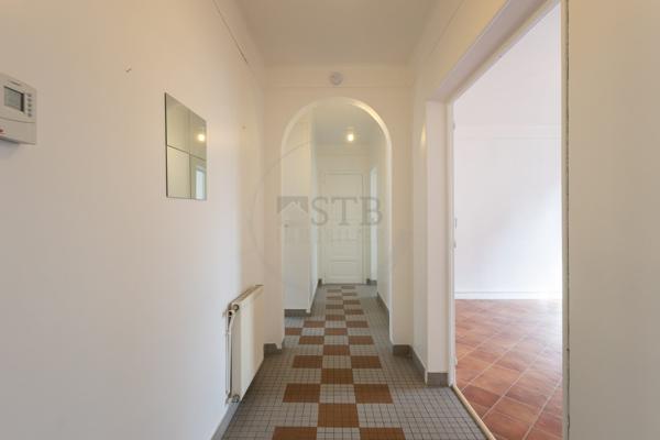Appartement T3 de 67m2 environ avec balcon au 1er étage d'une petite copropriété