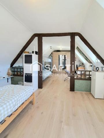 COUP DE CŒUR – BELLE MAISON DE CARACTÈRE AVEC PISCINE, JARDIN ET 4 GARAGES - SANS VIS-À-VIS ET ENVIRONNEMENT CALME EN PLEINE VILLE AVEC TOUTES LES COMMODITÉS.