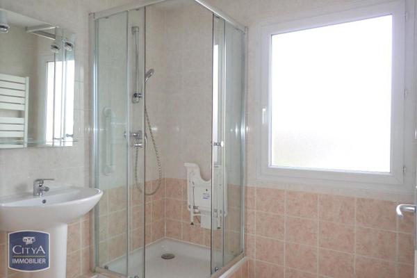 Appartement à louer 3 pièces 65.9m²