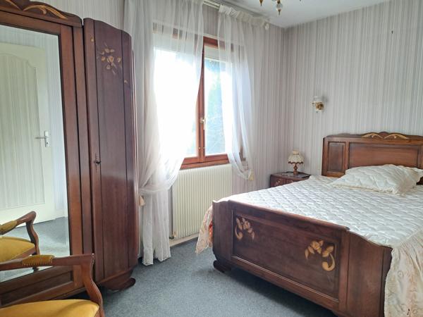 Léognan (33850) Maison avec dépendance et garage