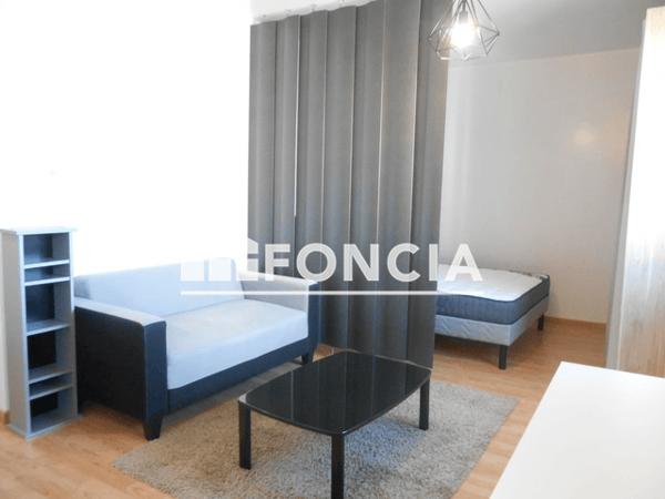 Location Studio meublé 30.11 m² - 13 PLACE JOURDAN Limoges 87000