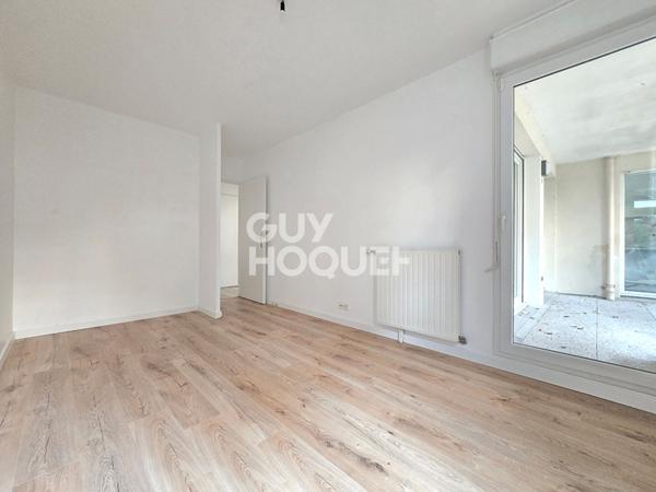 CENTRE-VILLE - TERRASSE - PARKING