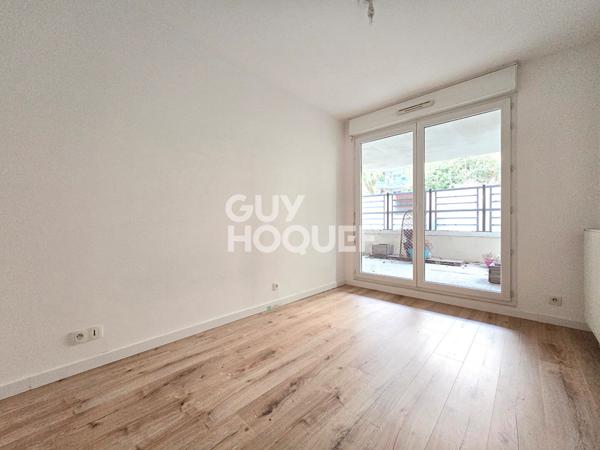 CENTRE-VILLE - TERRASSE - PARKING