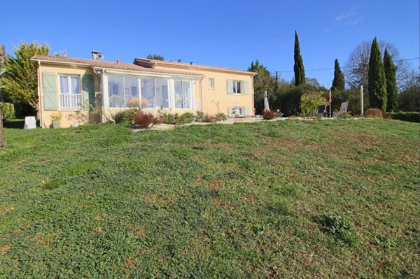 Jolie maison avec vue, 4 chambres 170 m2 à Prayssac