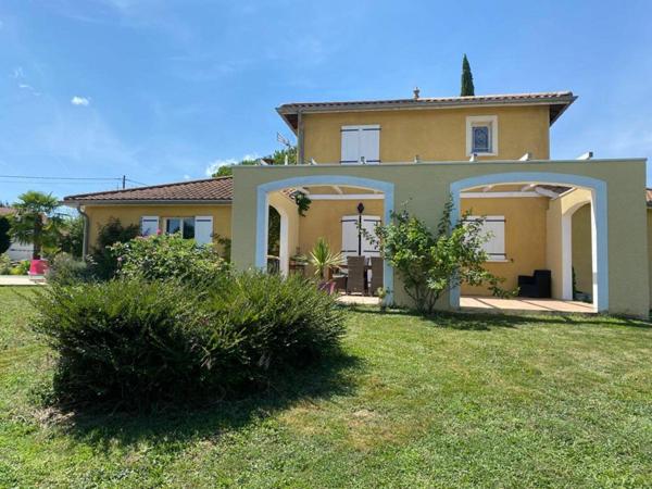 Maison à vendre    6 pièces •  Lentilly