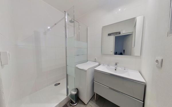 Appartement à louer    2 pièces • 45,50 m2 Lyon 6